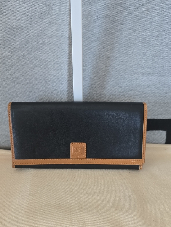 Celine Handbags - Celine Black Tan Leather Kisslock Long Wallet